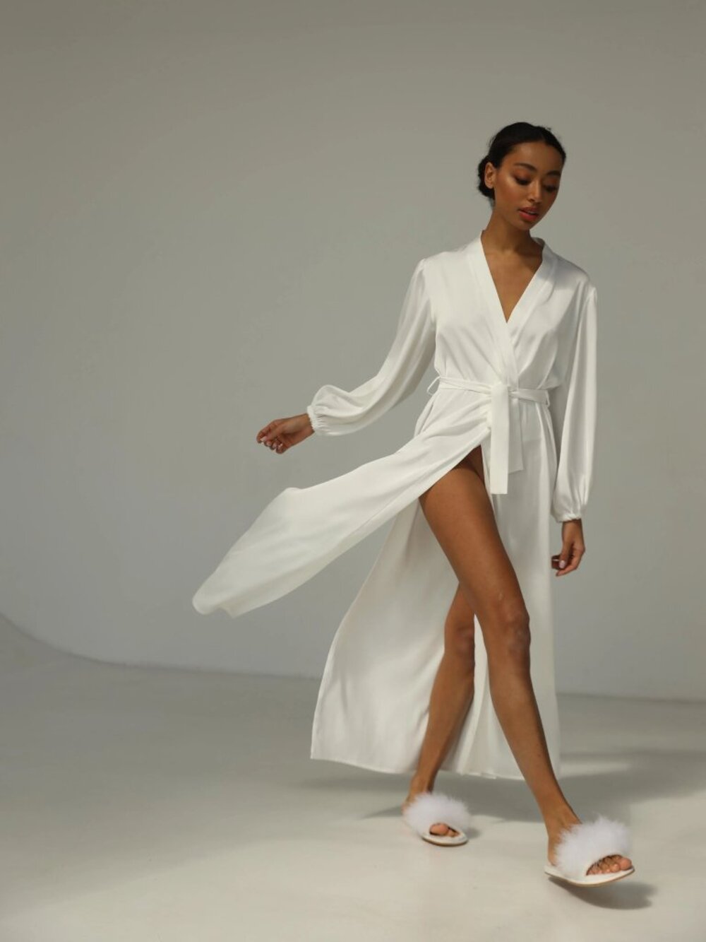 Nadine - White long Robe